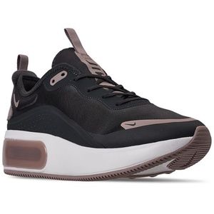 NIB Nike Air Max Dia Sneakers in B&W Mauve Combo